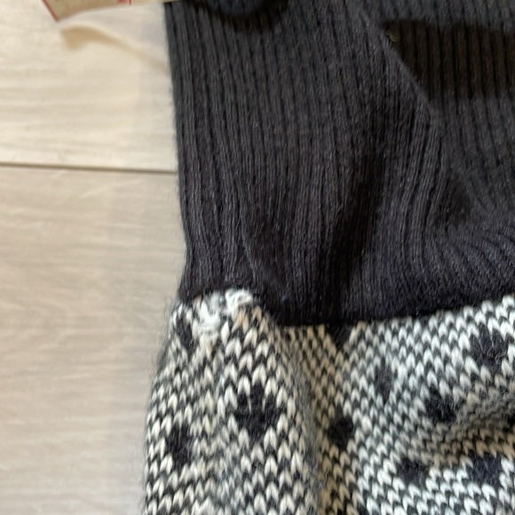 Holiday Knitwear Toronto Knit Dress - Picture 14 of 15